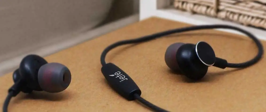 cara Membersihkan Headset Dan Earphone